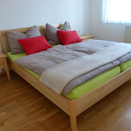 Ferienwohnung Kern Bodensdorf Rum bild