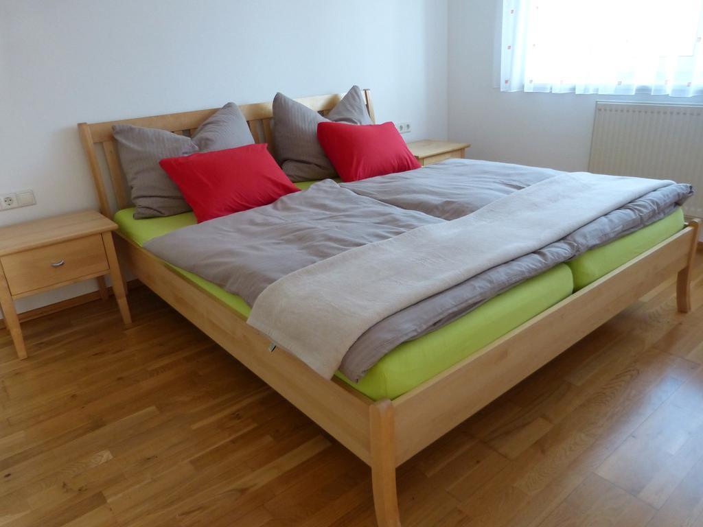 Ferienwohnung Kern Bodensdorf Rum bild